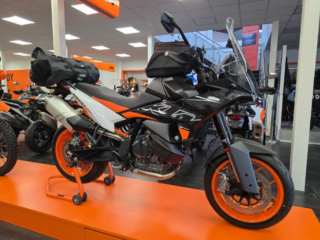 Picture of KTM 890 SMT 2024 - Powerparts Edition 