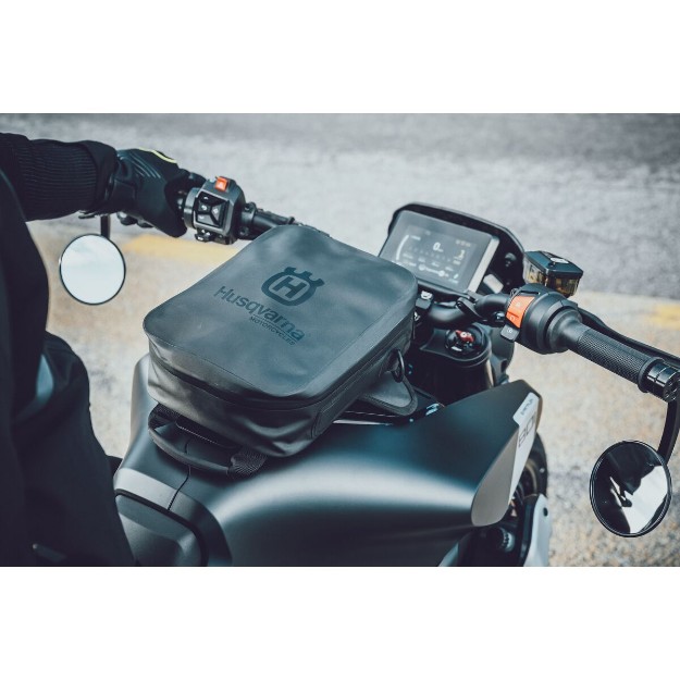 Picture of Tank bag carrier